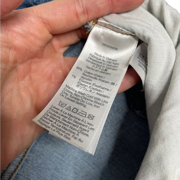 Madewell | The Curvy Perfect Vintage Straight Jean in Hoye Wash 33 - Picture 10 of 10